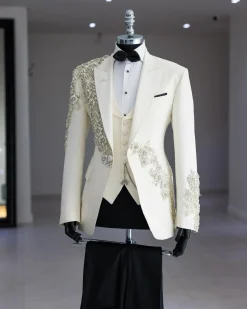 The unaltered Suit 2
